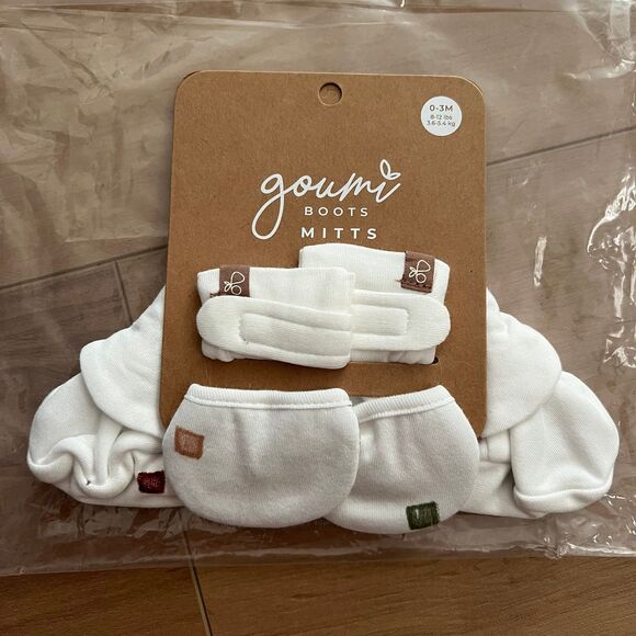 NWT Goumi Kids City Block Baby Mitts Boots SZ 0-3mo Bamboo Mittens Bootie - Picture 1 of 2
